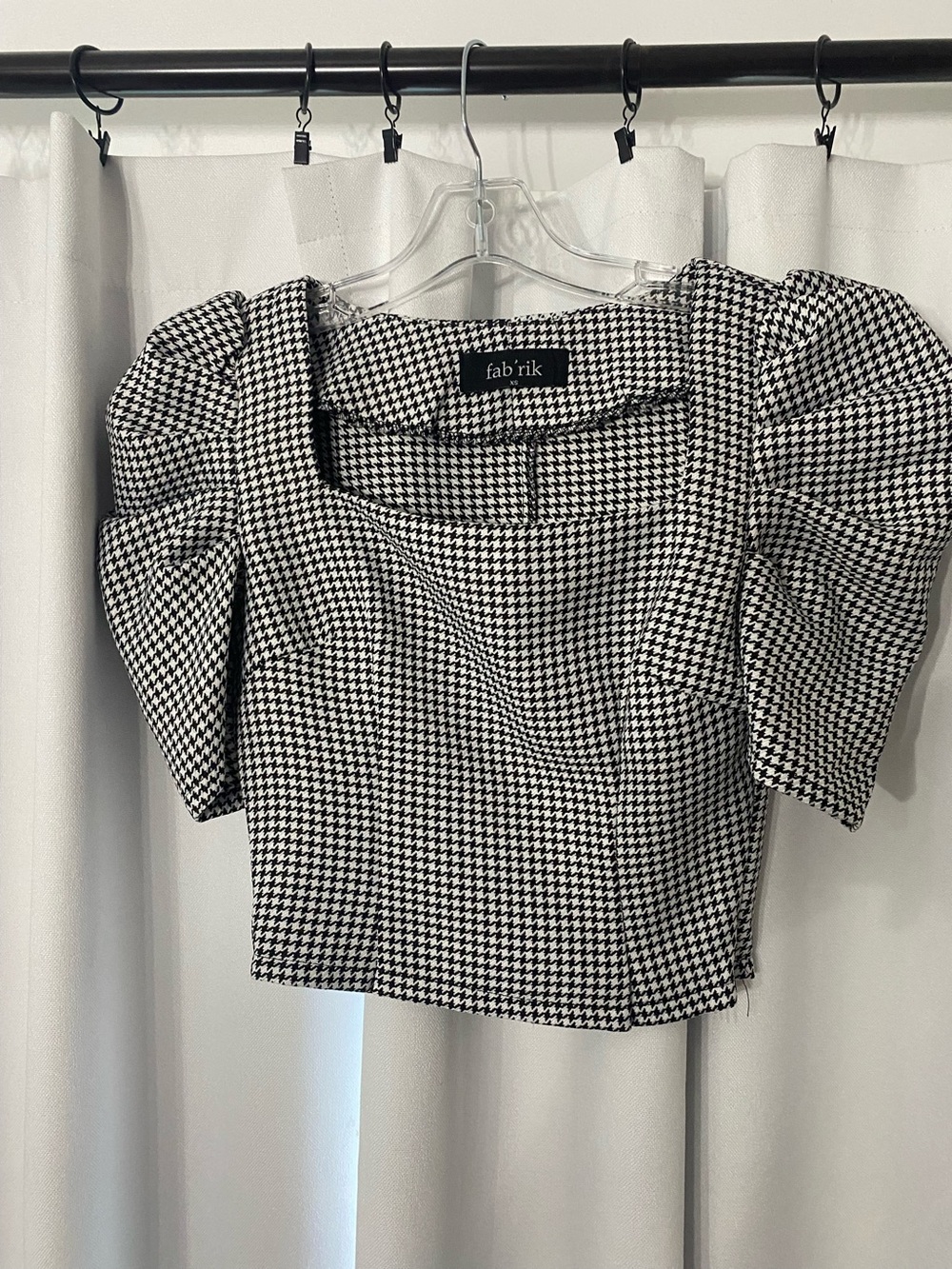 fab'rik Black & White Houndstooth Puff Sleeve Top women’s XS